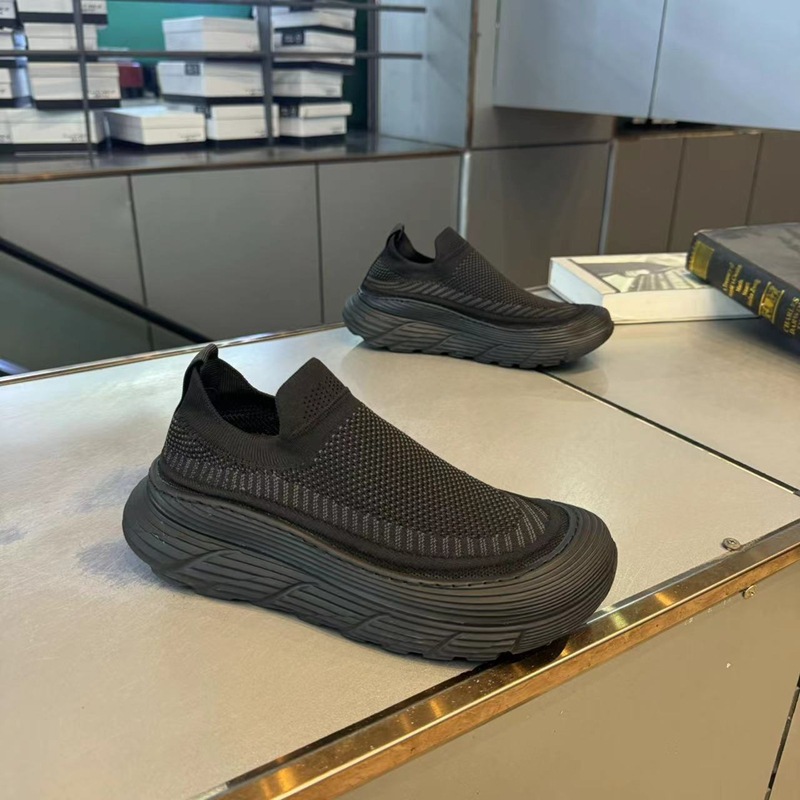 Summer Men's Shoes 2024 New Mesh Shoes sneaker Casual Shoes Breathable Thick-soled All-match Slip-in Fly-knitted Socks Shoes