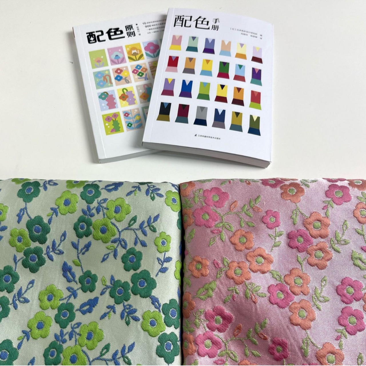 Retro Fresh Flower Jacquard Fabric Women's Dress Luggage Fabric Pastoral Embroidery Retro Style