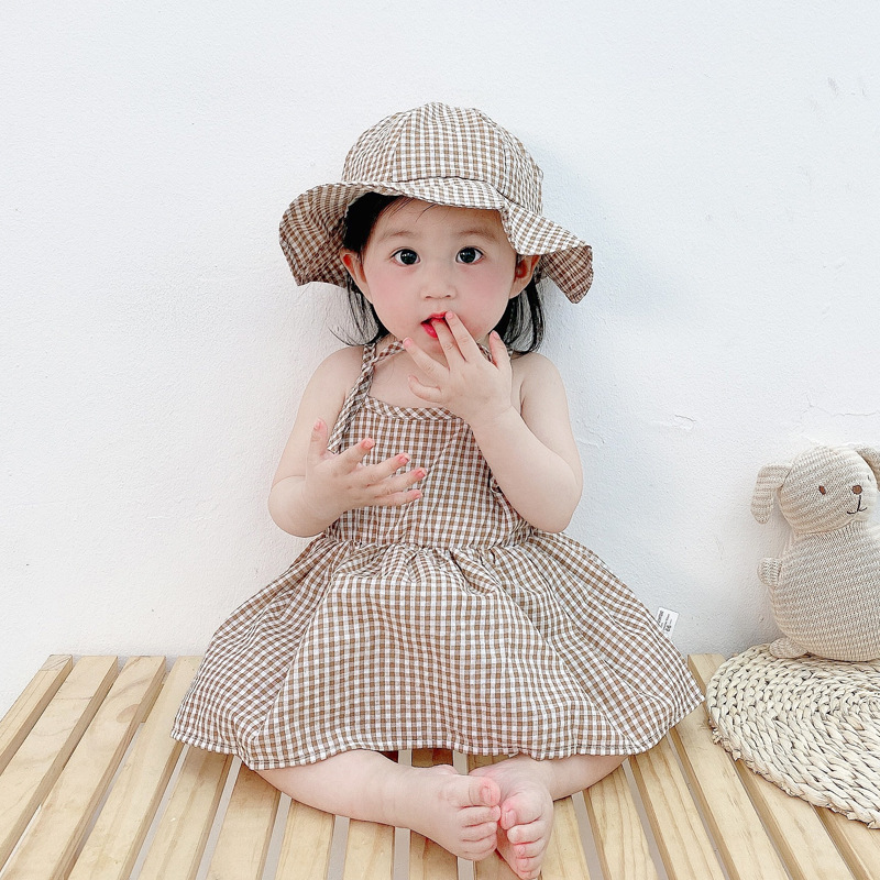 Picture of Summer New Sleeveless Girl's Dress Korean-style Plaid Baby One-piece Clothes Hats for Babies and Children Going Out Sling Dress