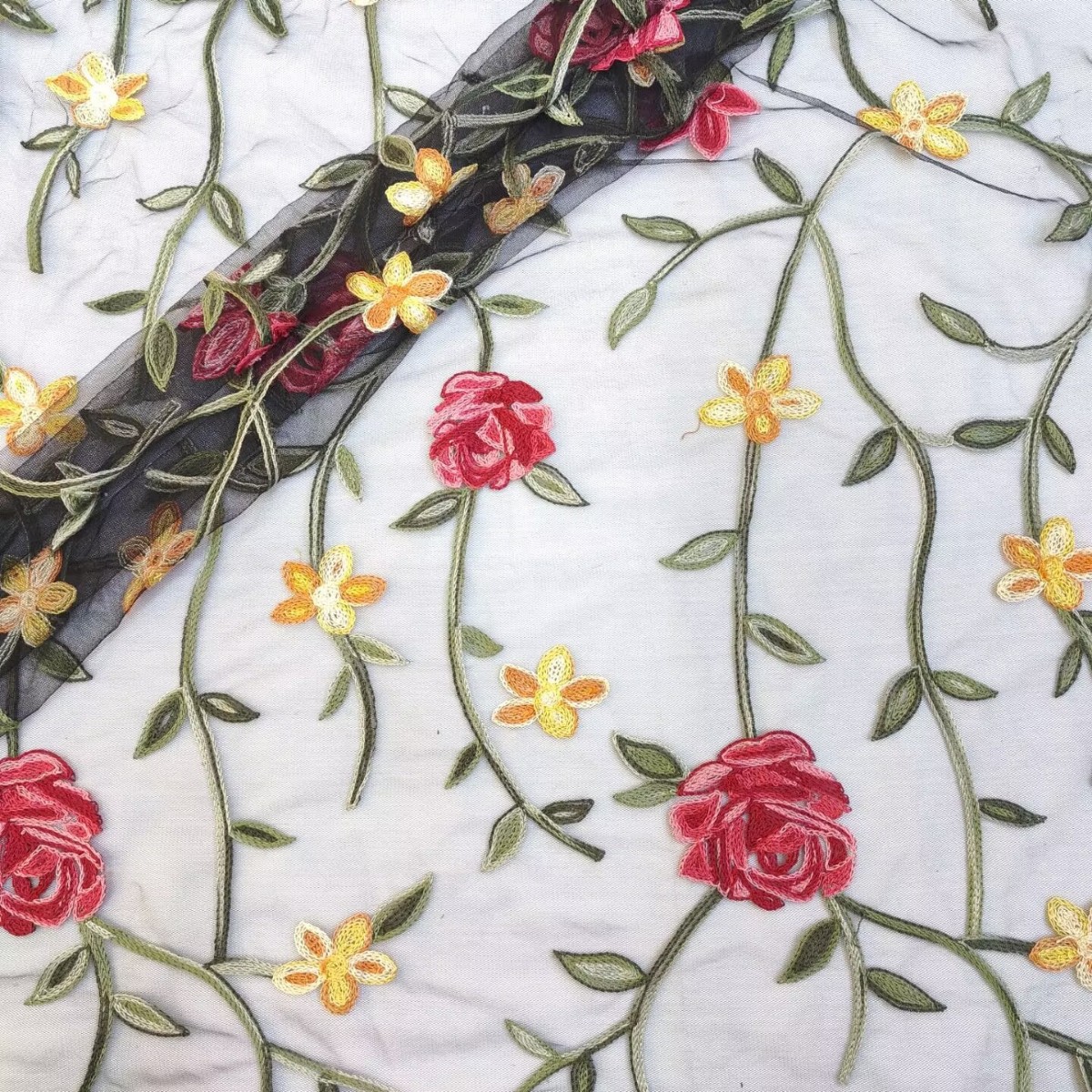 Mesh lace fabric, colorful three-dimensional rose embroidery, soft and skin-friendly women's and children's skirts, lace fabric