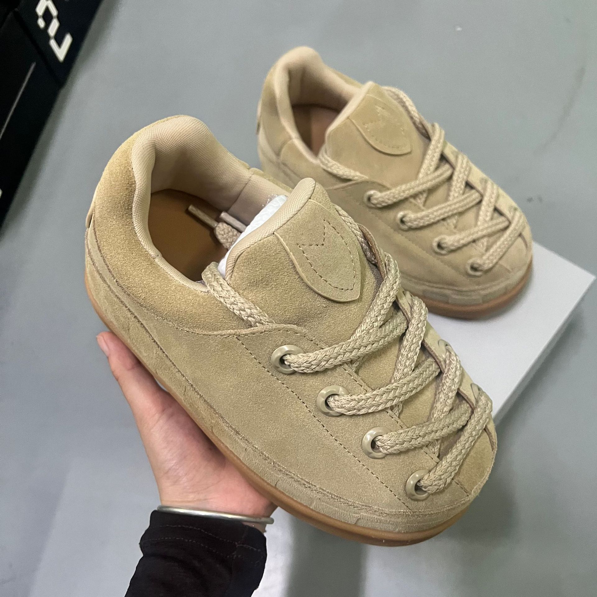 Real Shot of Victoria's 2025 New Thick-Soled Women's Sneakers, Platform Shoes, Wide-Foot Shoes, Forrest Gump Shoes [Available in Large Sizes]