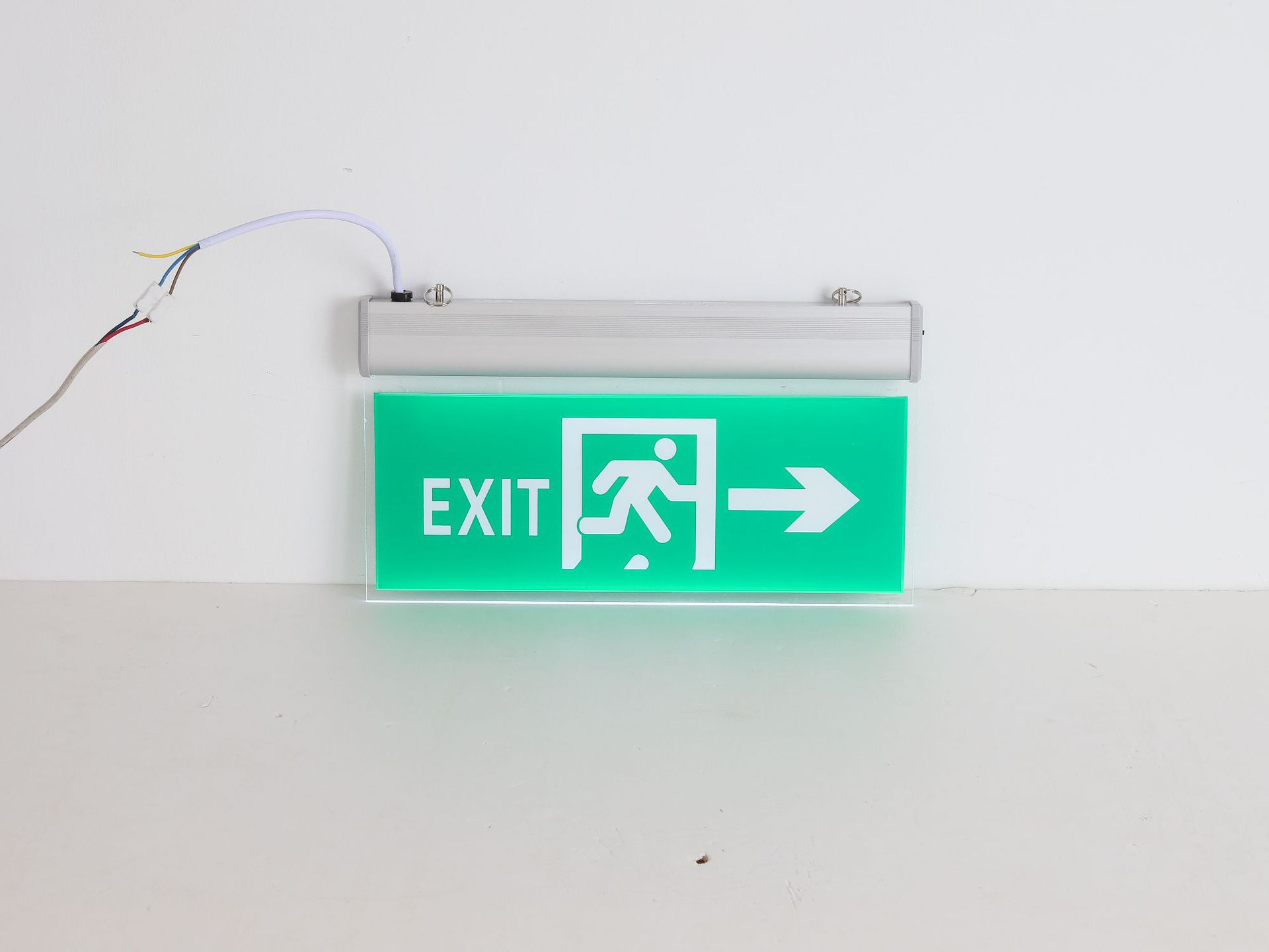 Picture of Cross-Border Evacuation Indicator Tag Hanging Safety Exit Indicator Light Acrylic Fire Safety Exit Sign