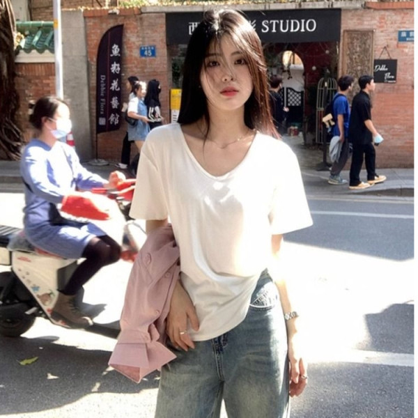 Milk Silk White V-neck Shoulder Short-sleeved T-shirt Women's Summer Lazy Style Solid Color Base Shirt with Spice Girl Top