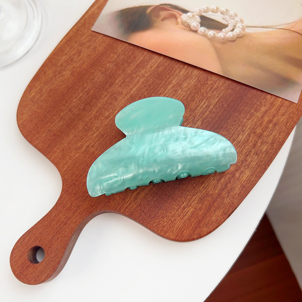 Picture of Berphia Cross-border Amazon European and American Acrylic Grab Headwear Marble High-grade Shark Clip Hair Accessories for Women