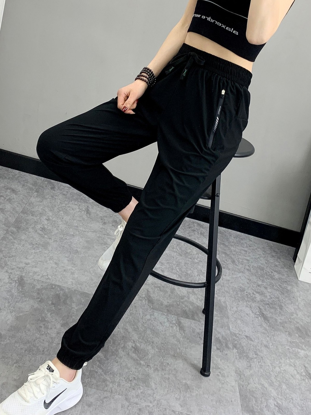 Summer New Light and Thin Quick-drying Pants Women's Ice Silk Quick-drying Pants Stretch Breathable Sports Pants Men's Sunscreen Leg Slimming