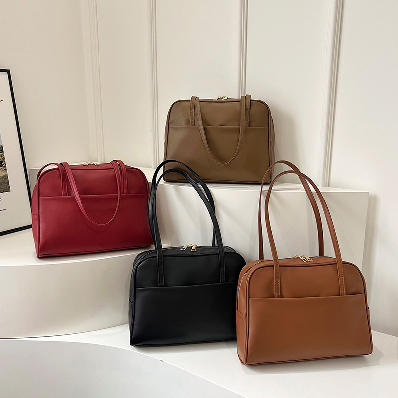 Korean Style Large Capacity Shoulder Bag Women Autumn 2024 New Retro Underarm Bag Simple Style Large Capacity Tote Bag