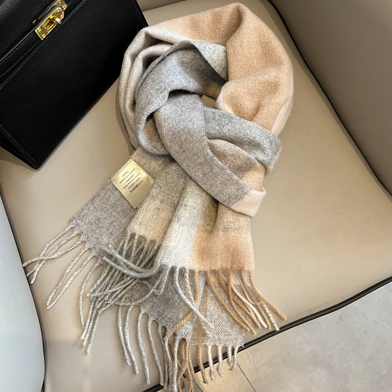 Picture of 2025 New British Wool Scarf Women's Autumn and Winter Plaid Warm Fashion Easiest for Match Middle-Aged Ladieswear's Scarf Gift