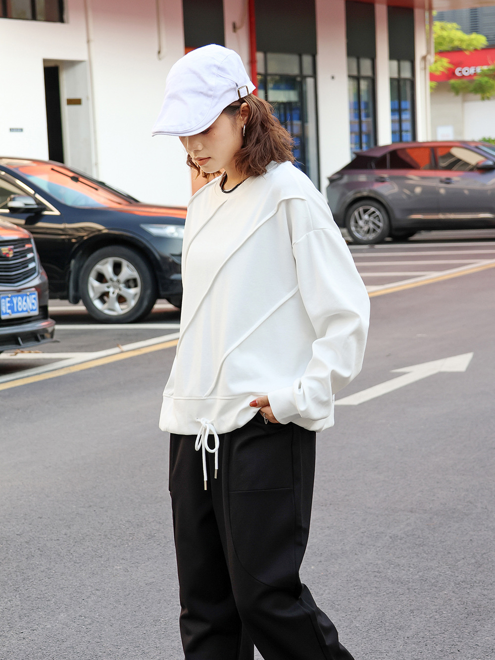 Picture of 241008 High-End Round Neck Pullover Sweatshirt 2025 Autum New Design Niche Simple Versatile Top Trendy