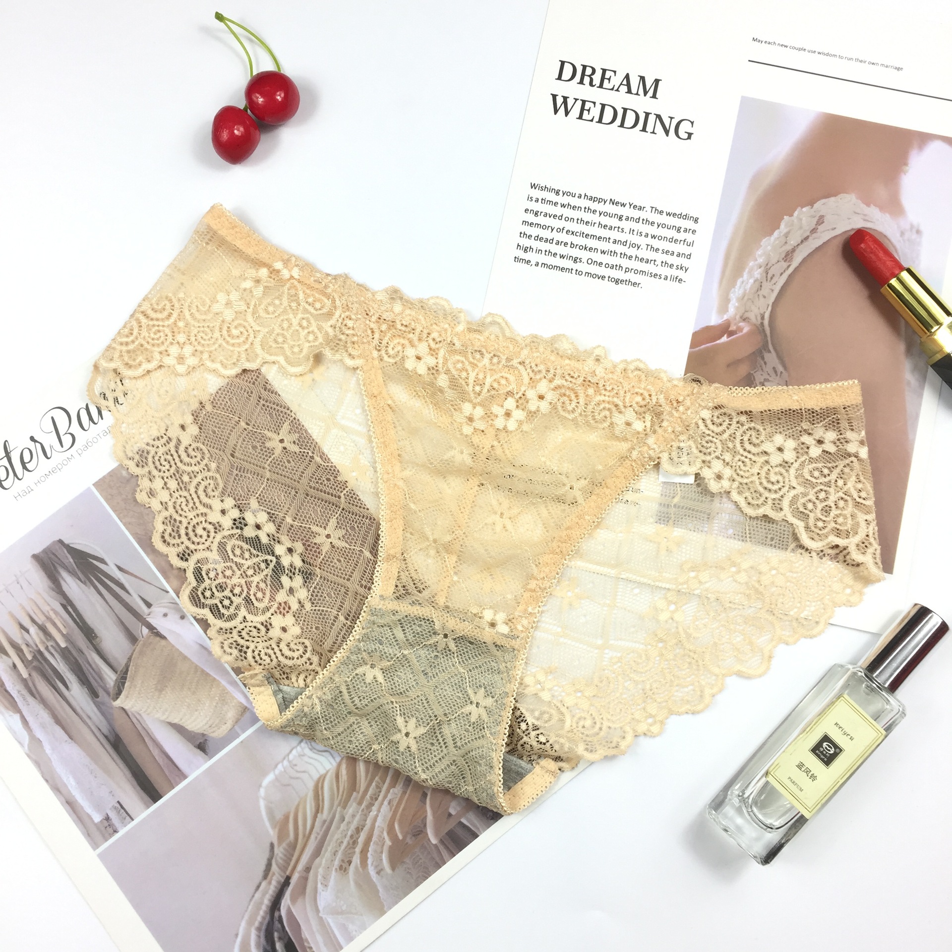 Picture of Spring and summer New Ladies lace underwear elegant lace graphene underwear antibacterial antibacterial hip breathable 17002