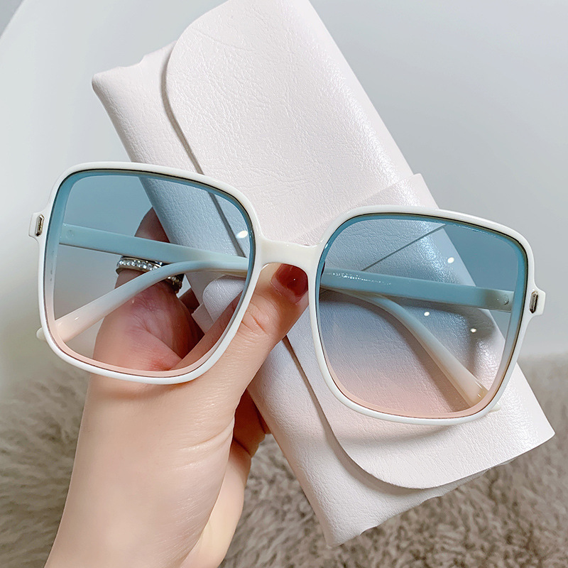 Picture of Rice Nail Square Sunglasses Women's Sunglasses Gradient 2022 New Style Glasses Women's Trend UV Protection