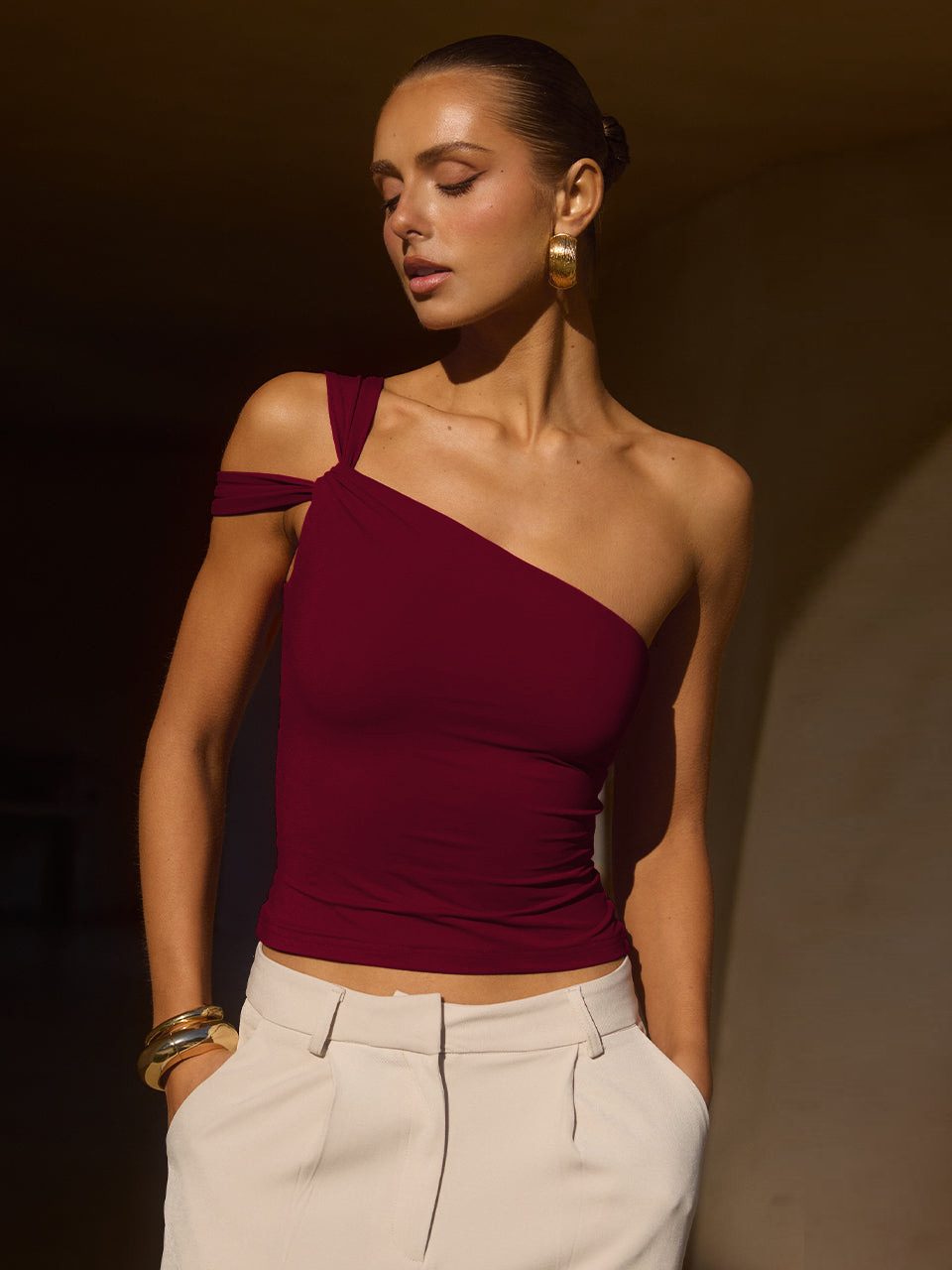 Popular European and American Style Women's Clothing Design with Asymmetrical Off-Shoulder Tube Top Y2K Style Women's Camisole and Vest