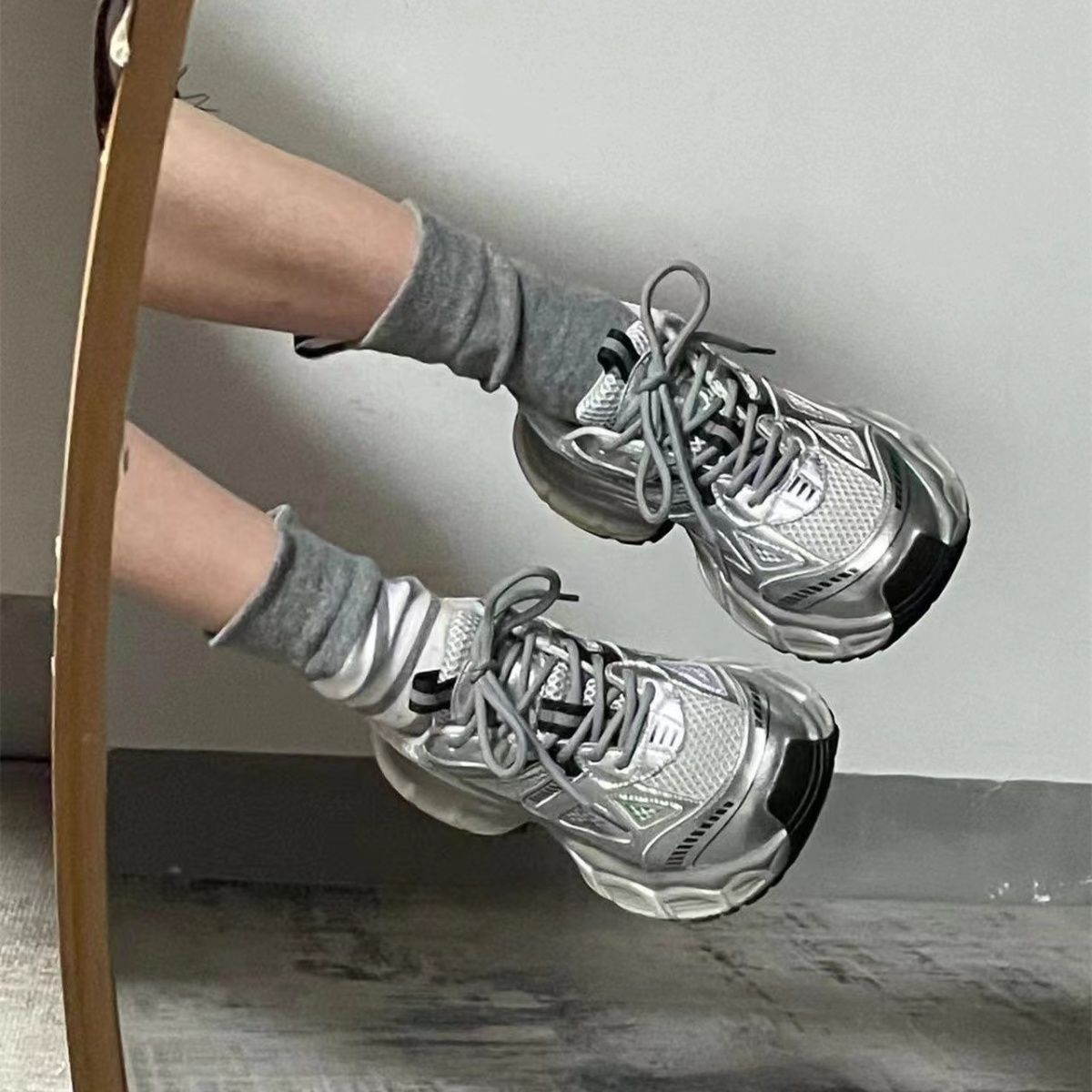 Paris Thick-Soled Dad Shoes for Women 2024 Autumn and Winter New Versatile Lightweight Increased Breathable Sports and Leisure Shoes