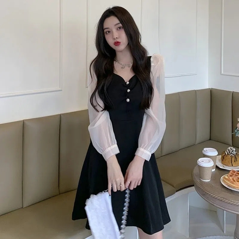 Hepburn Little Black Dress for Spring and Summer 2023 New French Style V-neck Tight Waist Slimming A- line Dress Large Size Women's Clothing for Chubby Girls