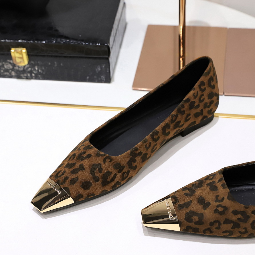Picture of 8217 leopard print single shoes women's shallow mouth versatile spliced suede metal toe one kick evening breeze small square toe flat floating shoes