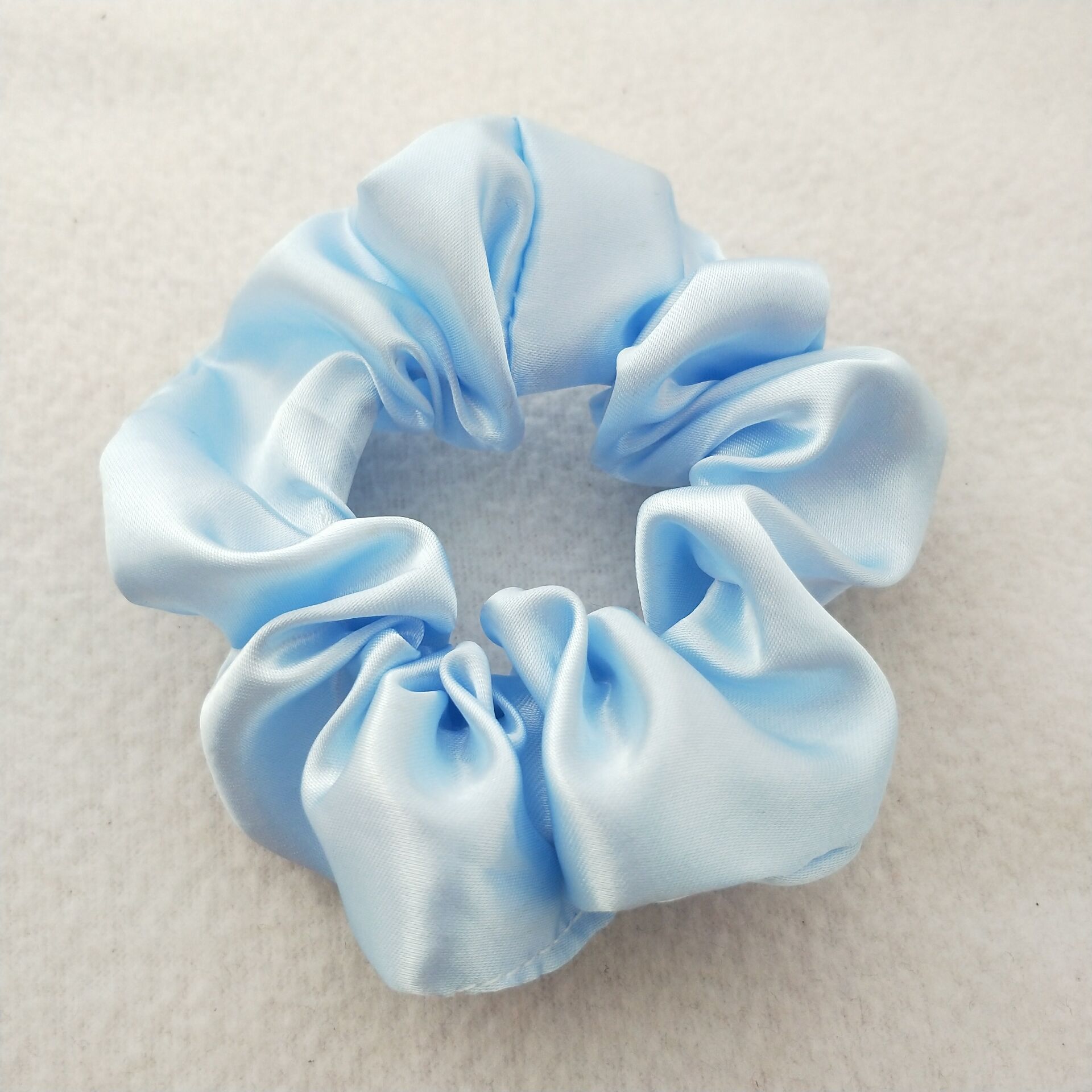 Picture of Cross-Border Amazon Satin Fabric Satin Scrunchie for Women, High-End Bun Hair Tie