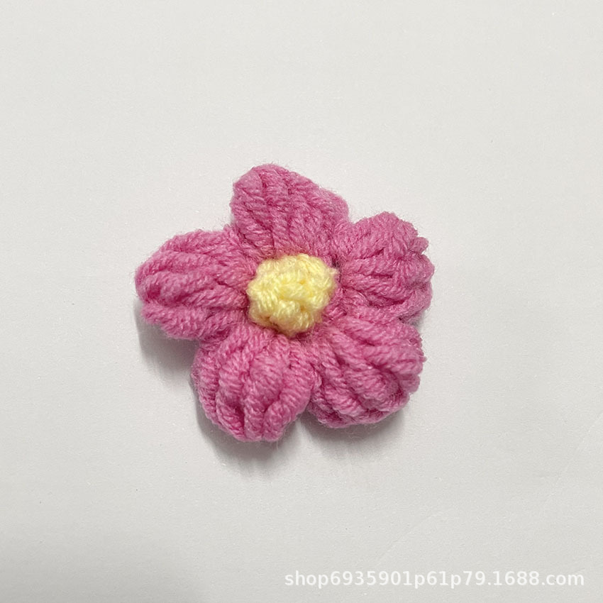 Picture of DIY Hand-Woven Wool Flowers Milk Cotton Crocheted Puff Flowers Ready-Made Clothing Accessories Accessories Manufacturer Wholesale