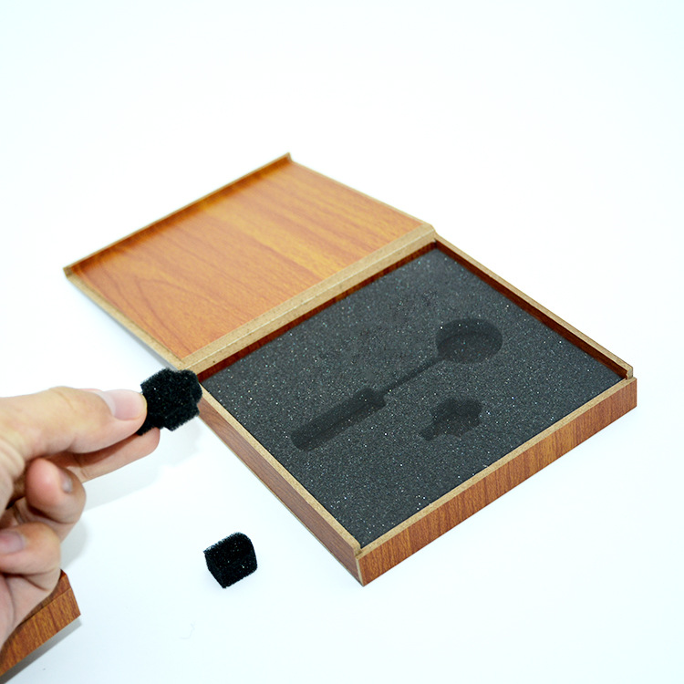 Picture of Wood Grain Packaging for Testing Lossless Car Music USB Flash Drives, Wooden Box for USB Memory Cards
