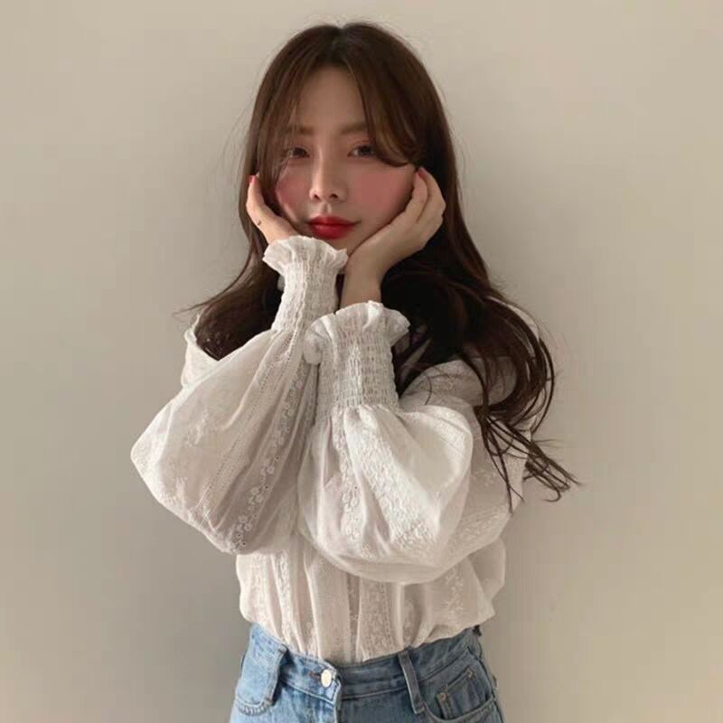 Picture of Korean ins Sweet Style Girl Spring and Autumn Fresh Age-reducing Lace Gouhua Lantern Long-sleeved Shirt Top for Women