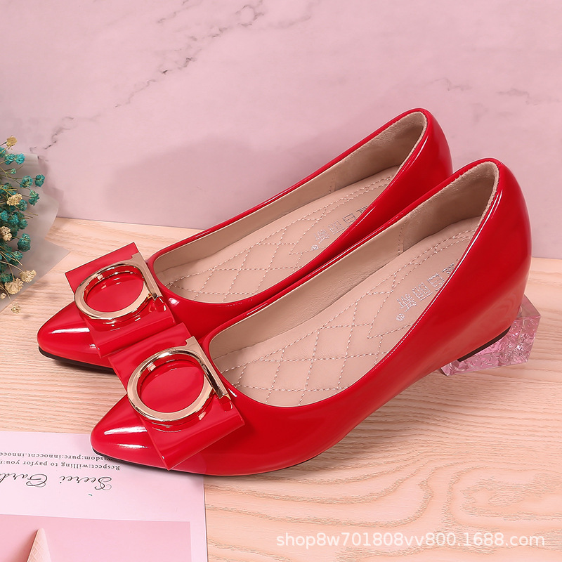 Picture of Inner Heightening Beanie Shoes Patent Leather 2025 Spring New Versatile Work Shoes Small Size Women's Shoes 313233 Wedge Shoes