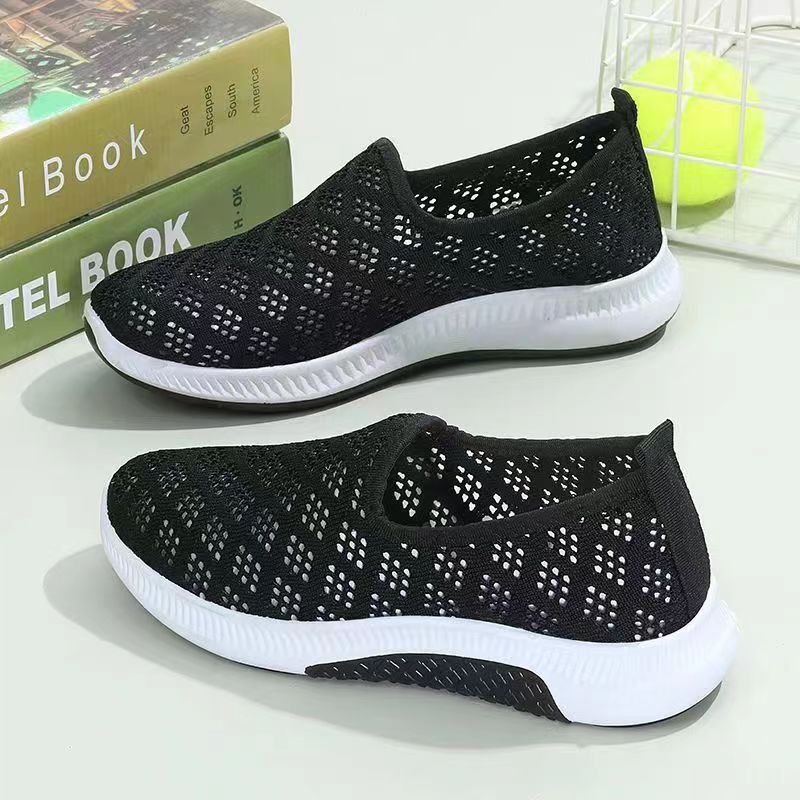 Old Beijing Cloth Shoes Women's Shoes Flat Shoes Casual Work Shoes Women's Black Soft Sole Dancing Mesh Shoes Non-slip Mum Shoes