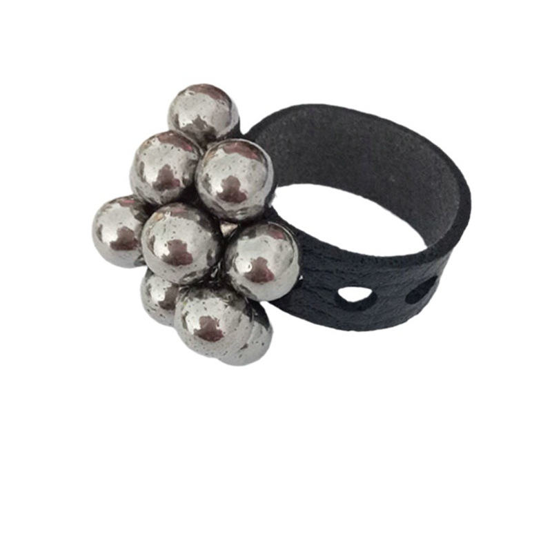 Picture of Strong magnetic ring slingshot gift accessories elastics strong magnetic ring magnetic buckle steel ball magnet magnet slingshot
