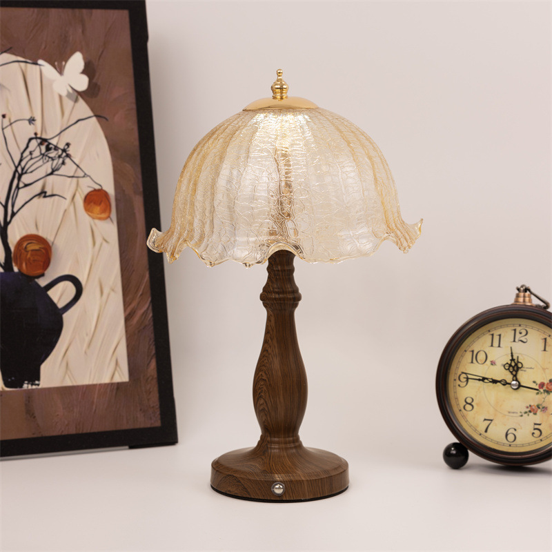 Ancient Style Classical Table Lamp Bedside Lamp for Bedroom Retro High-Level Walnut Color Atmosphere American Nightlight