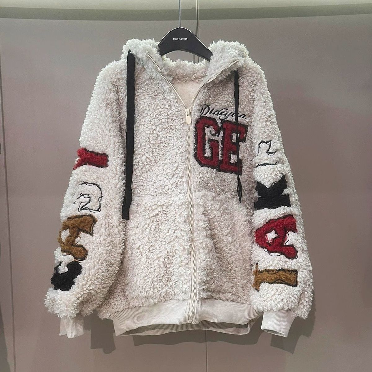 Picture of Super plus size 1.00 kg-150.00 kg chubby girl Winter New Heavy Industry Cartoon Daisy Lamb Wool fleece-lined Hooded Jacket Women's Fashion