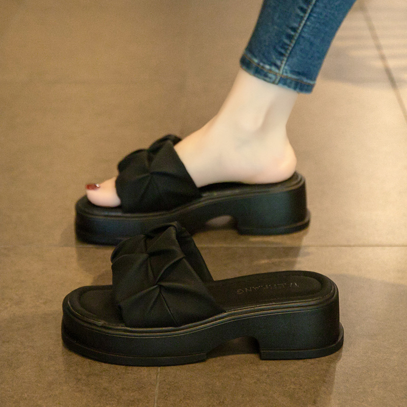 High-end Style Chanel Style Roman Sandals with Skirt Thick Bottom Black Slippers Women's Summer Outfit Evening Style Sandals