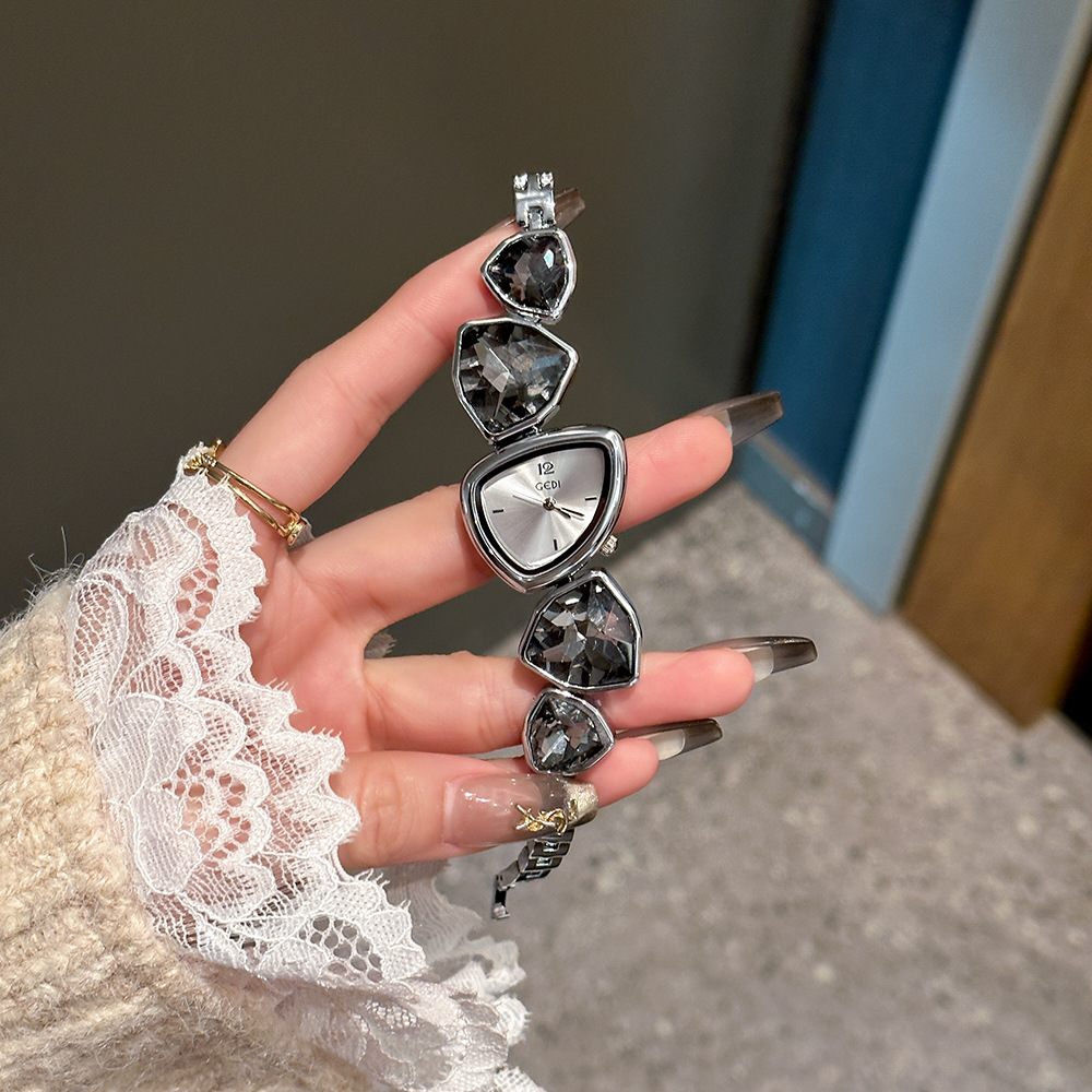 GEDI New Bracelet Watch Crystal Irregular Strap Niche Design Light Luxury Fashion High Elegant