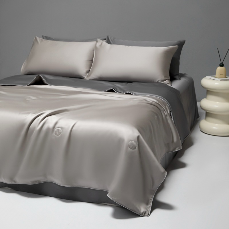 Picture of Class A cool feeling ice silk air conditioning quilt summer cool quilt four-piece summer single silk summer thin quilt machine washable