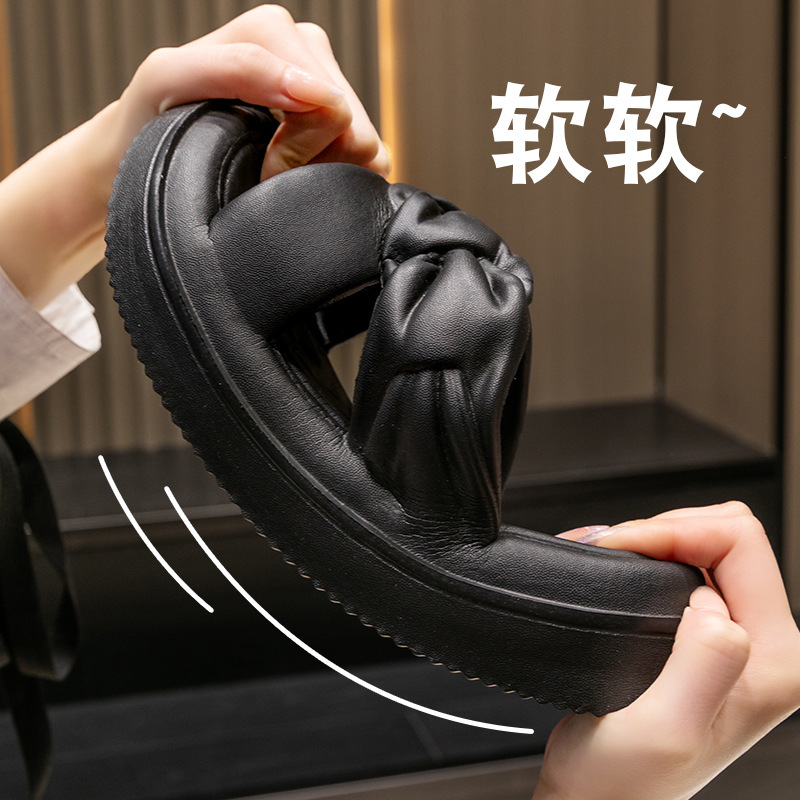 Picture of Sandals and Slippers for Women Summer 2024 New Style Outer Wear Thick Sole Height Increased Non-Slip Feeling Internet Popular Beach Slippers for Summer