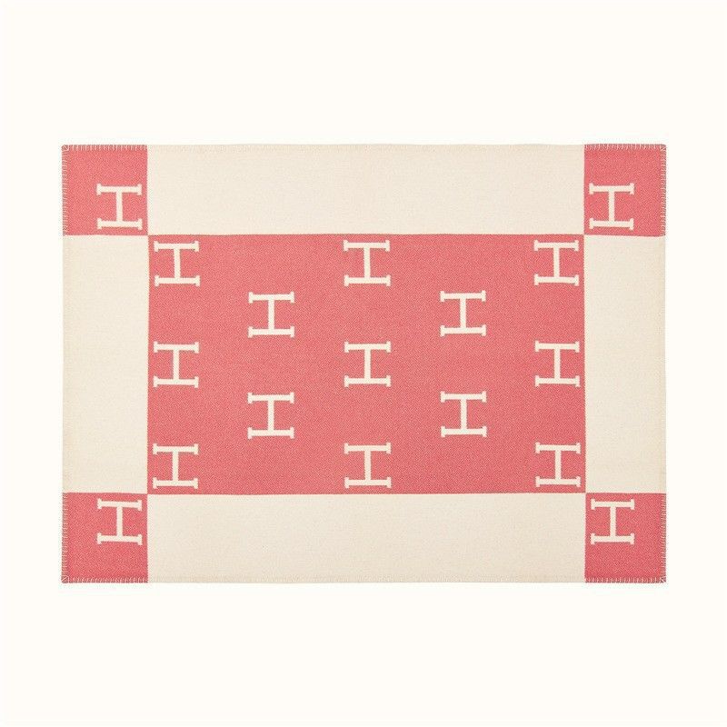 Picture of Cross-Border Amazon Fleece Blanket Single Blanket Air Conditioning Blanket Sofa Cover Blanket Nap Blanket H Letter Aviation Flight Blanket