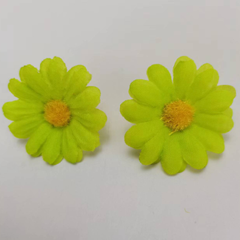 Picture of Simulated 4cm Small Chrysanthemum DIY Sun Flower Head Small Daisy Arch Road Leading Flower Arrangement Flower Garland Head Jewelry Wholesale