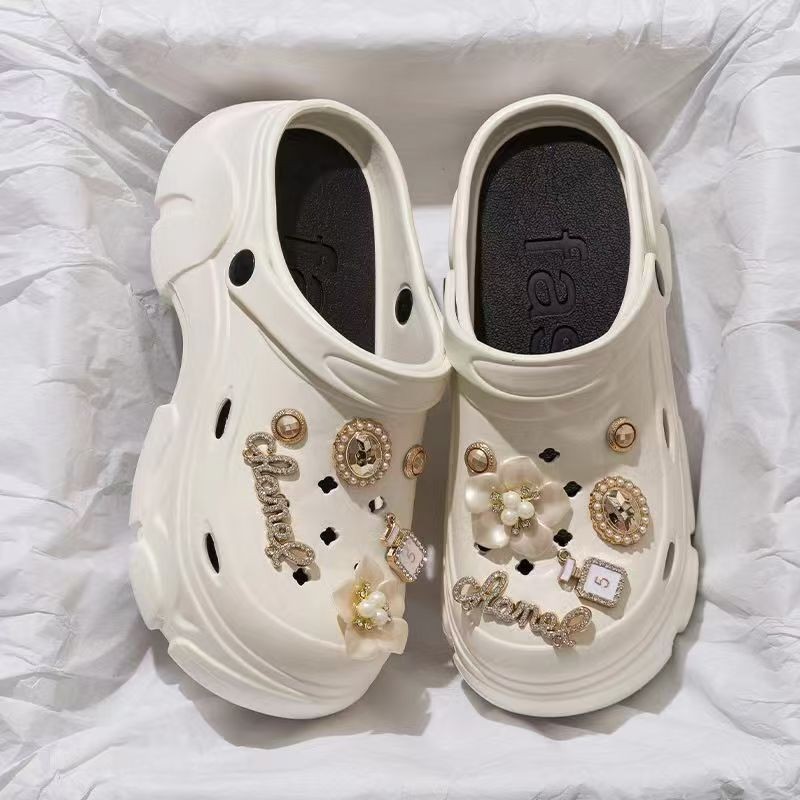 Picture of Baotou EVA hole shoes in 2025 new fashion and versatility student comfortable and casual two-wear non-slip slippers for women's summer