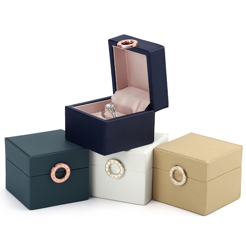 High-end jewelry jewelry box four-leaf clover PU leather ring box pendant box necklace bracelet watch box jewelry packaging box