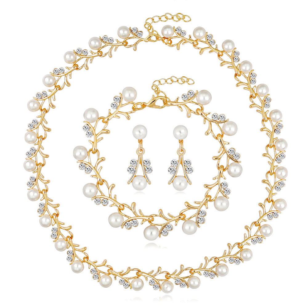 Picture of Cross-border e-commerce for fashion alloy flowers diamond pearl necklace earrings bracelet jewelry suit three-piece set