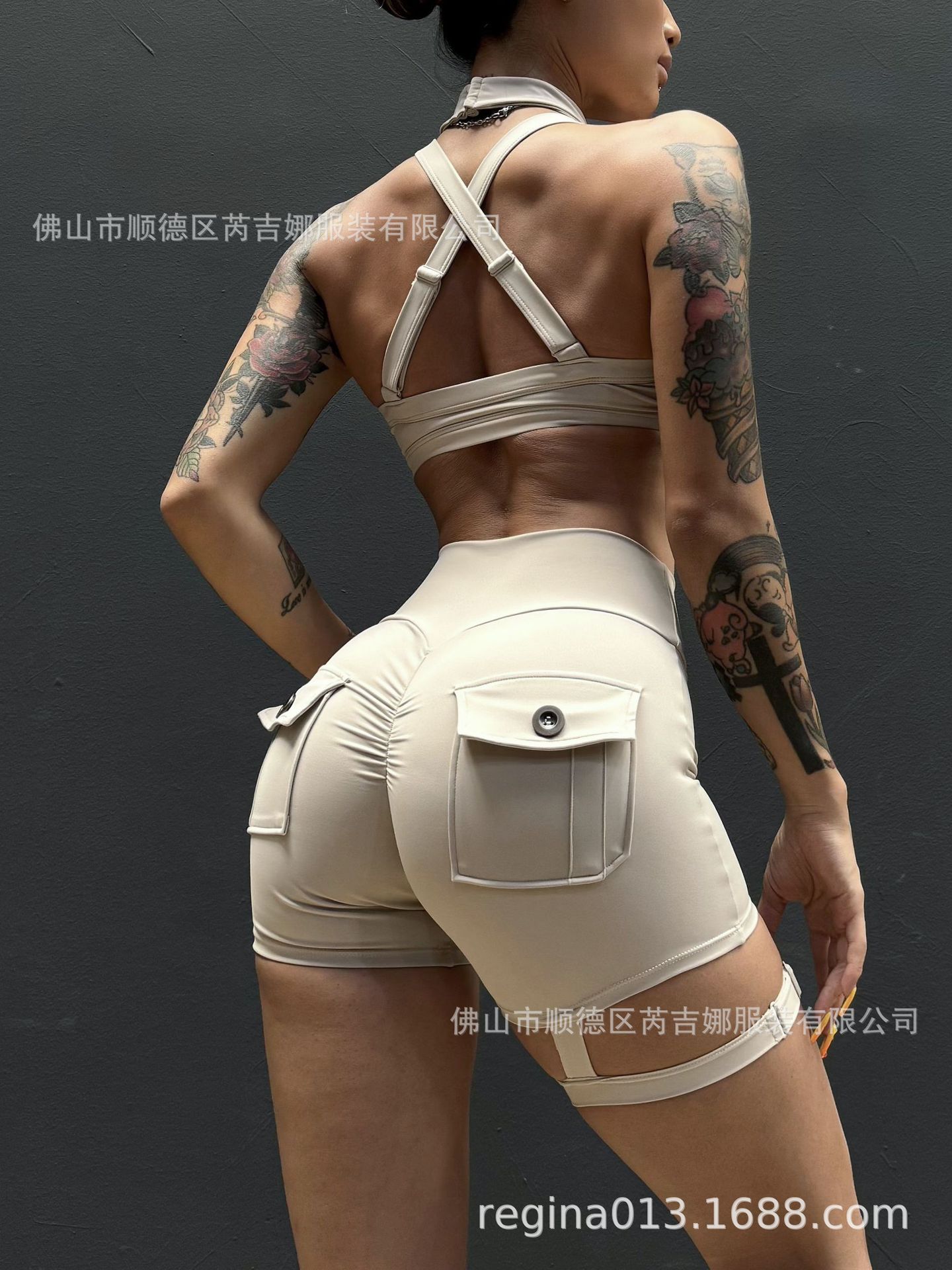 Picture of Cross-border Sports Fitness Underwear Women's Hanging Neck Buckle Sexy Shockproof Push-up Stereotype Professional Running Yoga Bra