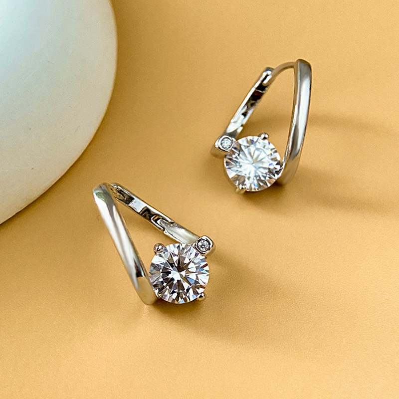 Picture of Moissanite Earrings for Women, S925 Sterling Silver Earrings, Fashionable, Exquisite Craftsmanship, Light Luxury, Tk Amazon Cross-Border Hot Item