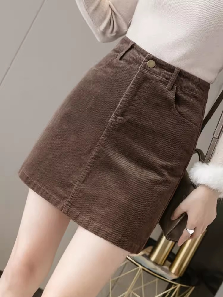 Brown corduroy skirt for women 2023 autumn and winter New High waist slimming hip skirt small temperament A- line skirt
