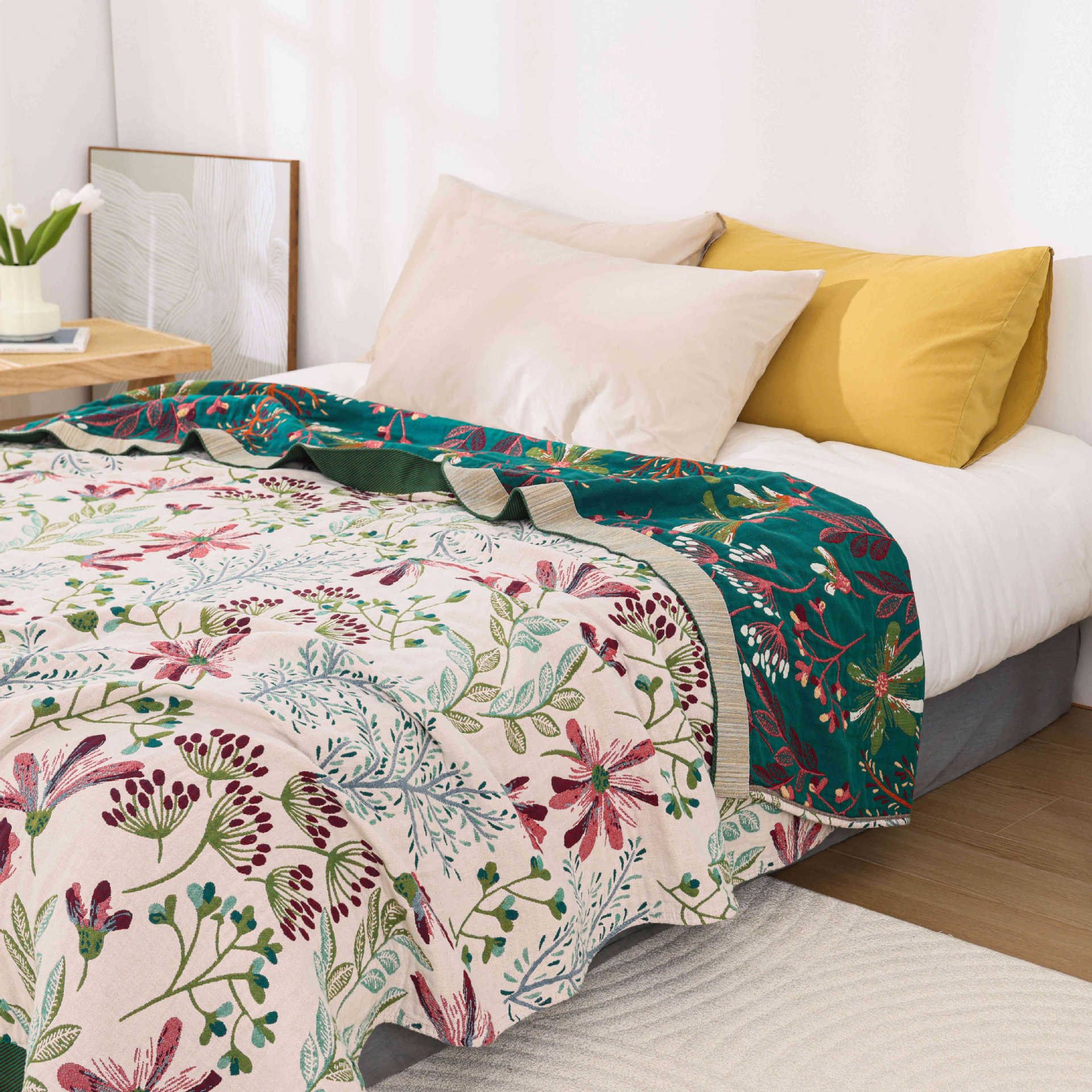 Picture of Towel Quilt Bed Sheet Cotton Summer Quilt Sofa Cover Blanket Nap Small Blanket Jacquard Air-conditioning Quilt Cotton Gauze