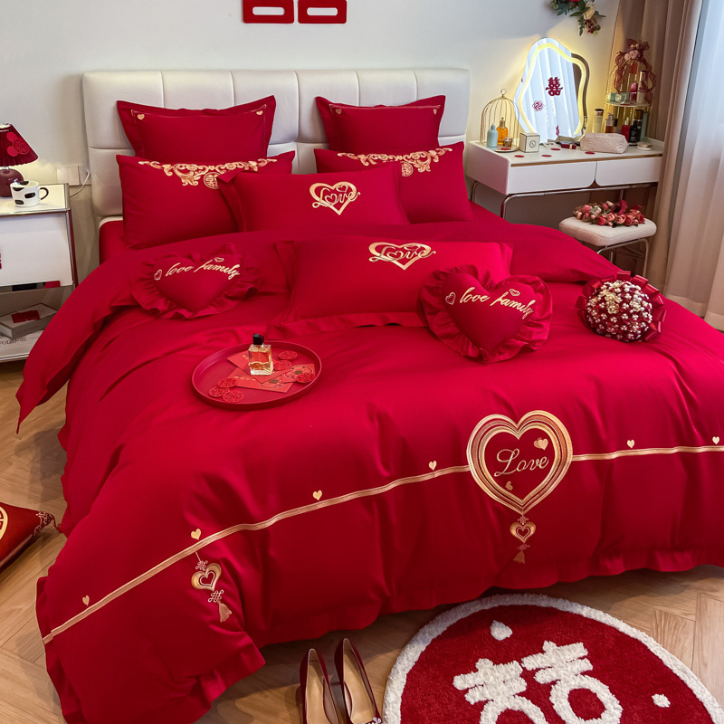 Picture of Cotton Wedding Bedding Four-piece Wedding Cotton 100 Bed Sheet Quilt Cover Big Red Festive Accompanying Quilt