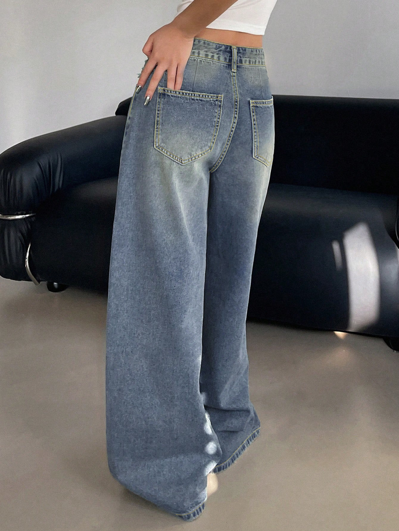 Picture of Cross-border foreign trade Amazon European and American water-washed blue wide-leg ultra-long floor-length jeans women's ripped loose casual pants