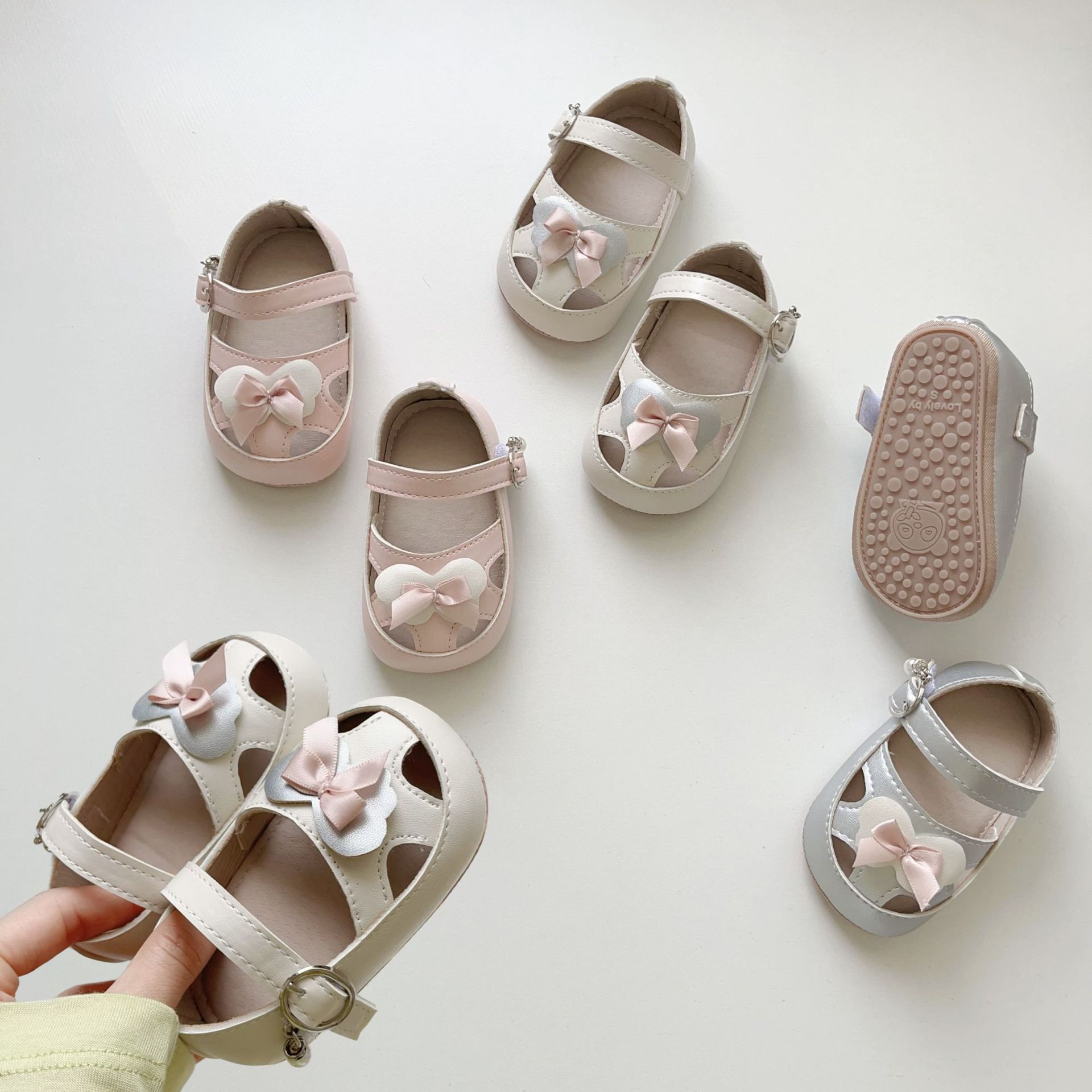 6-18 Months Baby Summer Love Hollow Baby Toddler Shoes Breathable Princess Shoes Children Baotou Soft Sole Shoes