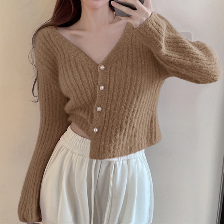Picture of Autumn and Winter New French Style Imitation Mink Pearl Button Sweater Design Niche Short Knitted Cardigan Top for Women