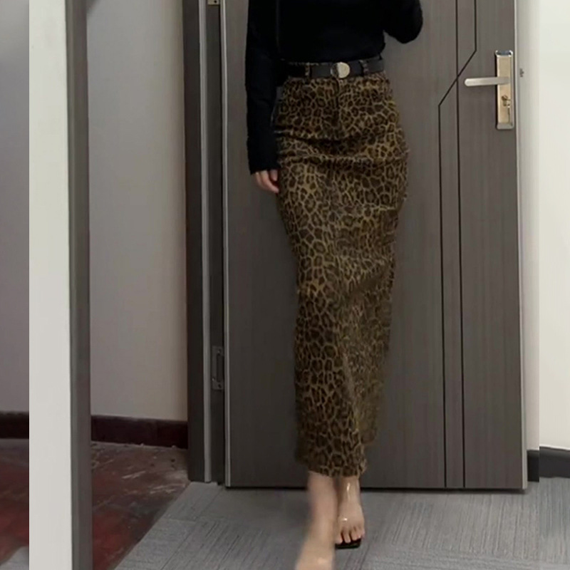 Fashion American Retro Leopard Print Controlled Skirt High Waist Slimming Straight Loose Pear Figure Early Autumn Sweet Explosions