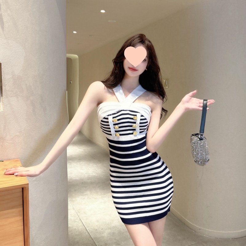 Pure Desire Hot Girl Style Halter Neck Striped Sleeveless Knitted Dress 2025 Women's Summer New Slim Celebrity Hip Skirt