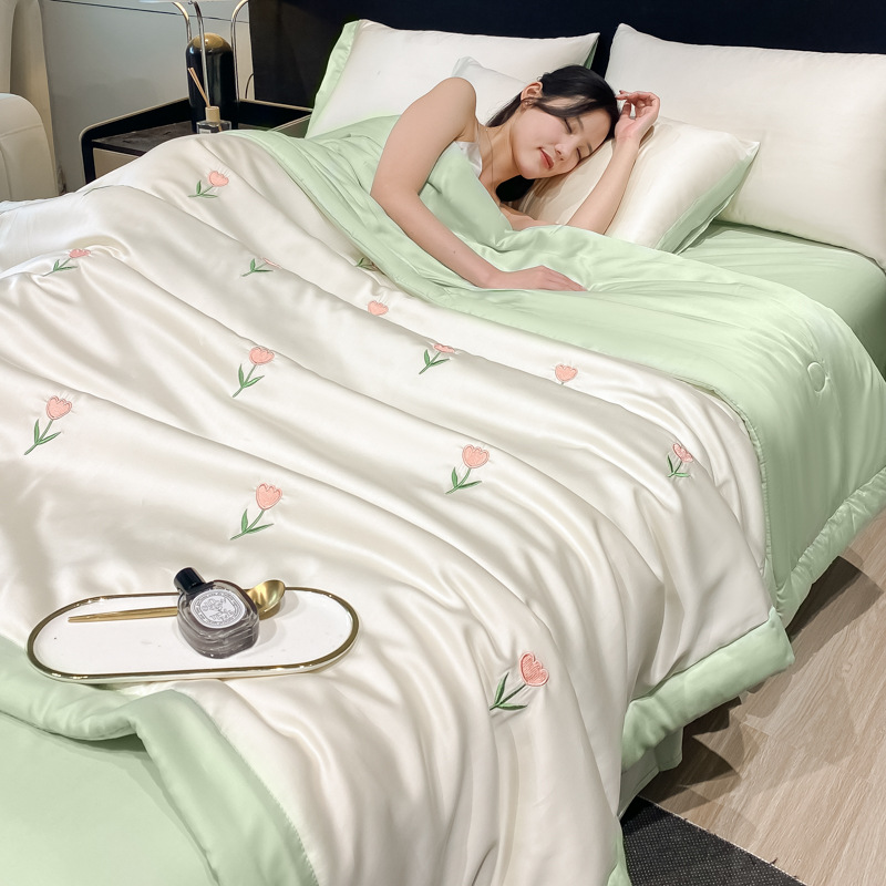 Picture of Summer Ins Washable Ice Silk Summer Quilt Four-piece Set Machine Washable Air-conditioning Quilt Summer Cool Quilt Single Double Thin Quilt Core