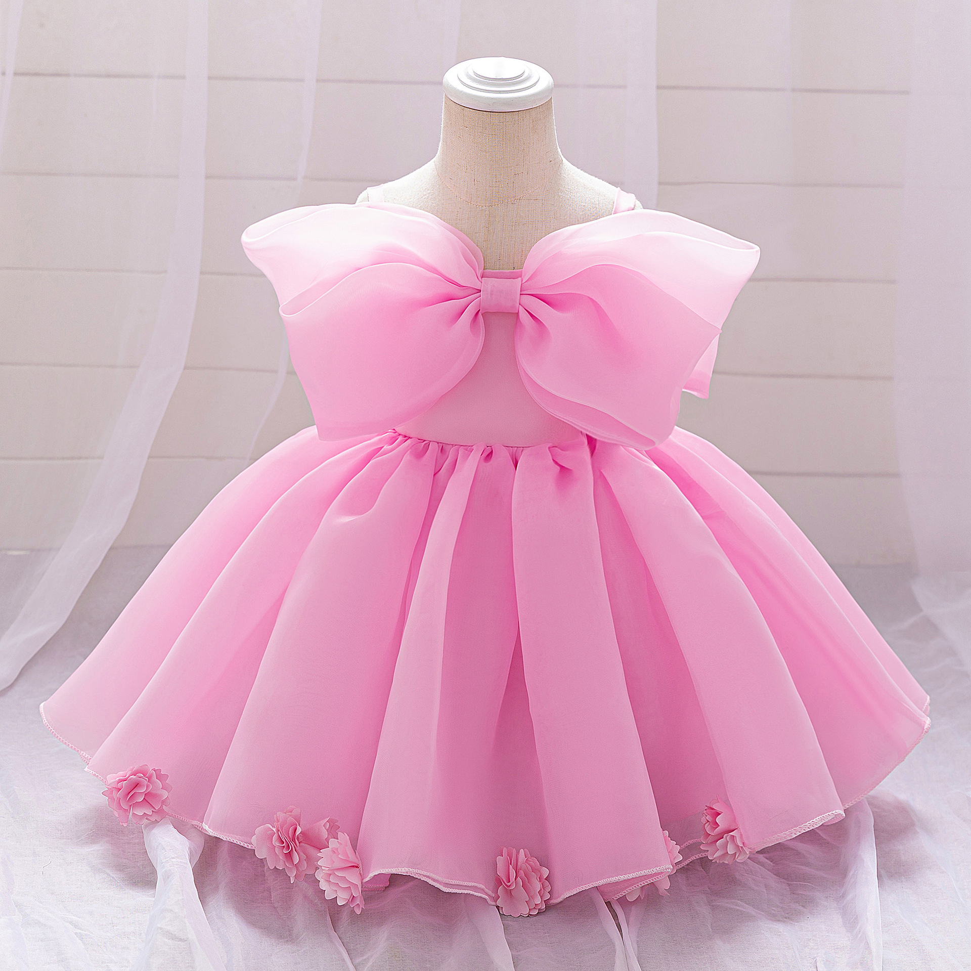 Europe and the United States new children's performance dress white applique princess dress one-year-old dress skirt puffy skirt gauze dress performance clothing