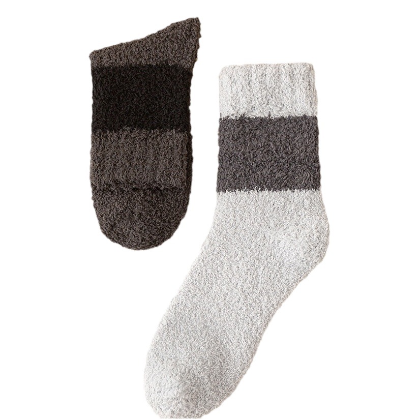 Autumn and winter new coral velvet socks men's socks color matching thickened fleece-lined sleep socks warm floor socks wholesale