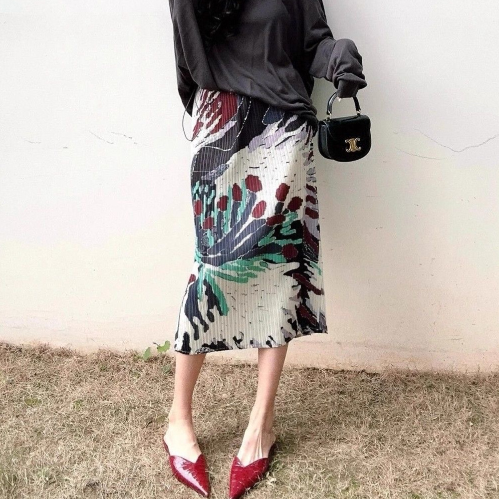 Picture of Niche design pleated skirt spring and summer thin elastic waist printed slimming age-reducing hip slit pleated skirt
